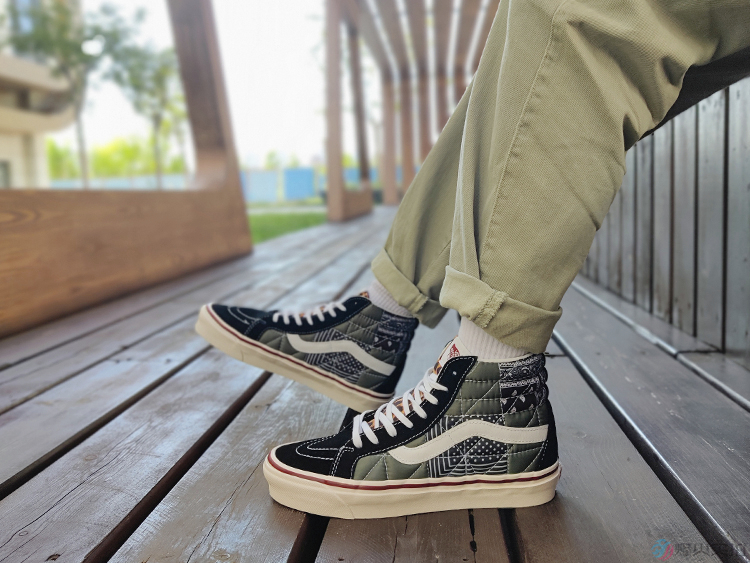 烽火Vans SK8-Hi限量安纳海姆豹纹腰果花帆布高帮板鞋VN0A54FB9GU