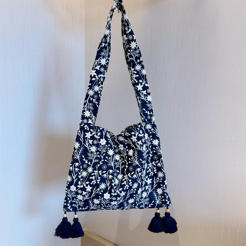 清迈流苏包民族风手工刺绣小众布包重工单肩包大容量出游包 - 图1