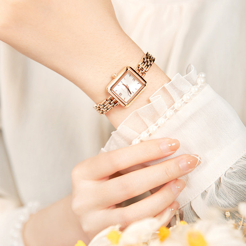 圣缇斯sotoiru简约方形韩系小方表 sotoiru国产腕表