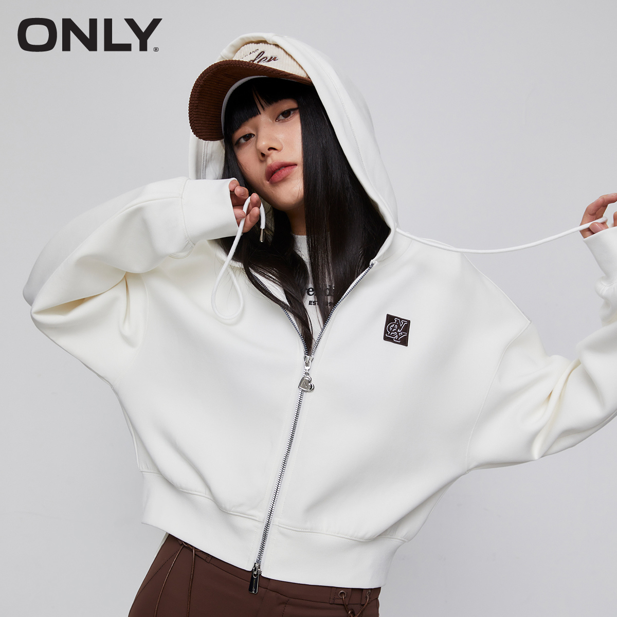 潮流休闲百搭落肩连帽开衫短款卫衣女