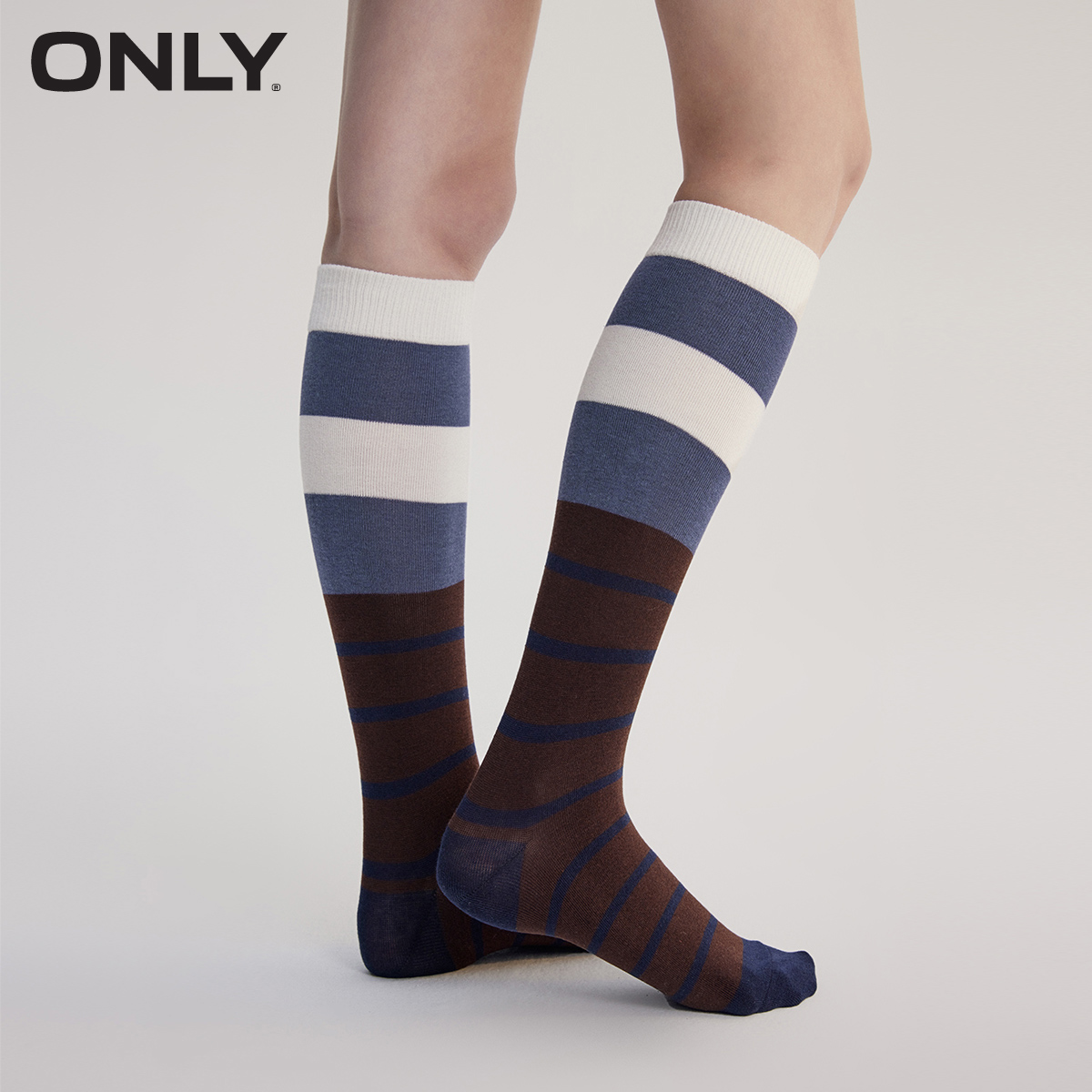ONLY2024春季新款时尚设计感运动撞色保暖小腿袜子女|12411Q003 - 图2