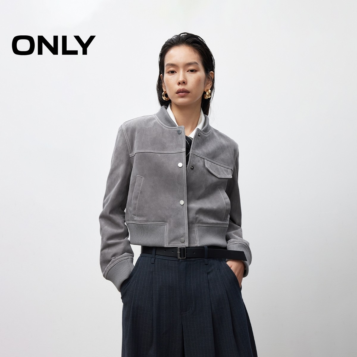 ONLY2025冬季新款棒球风胸前装饰盖袋利落正肩短款皮衣外套女,淘宝优惠券,粉丝福利购,淘宝优惠卷