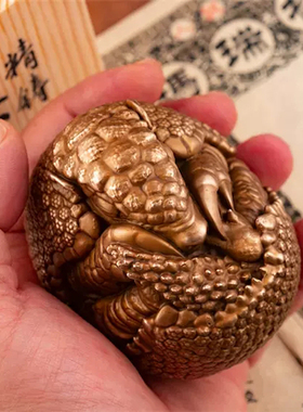 OGRM犰狳雕像青铜摆件书房送礼物