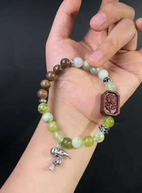 青提奶盖袖玉搭配金丝檀紫檀木玫瑰花牌手链