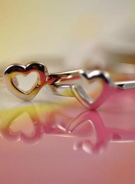 日韩精致双色爱心戒指女设计感素圈指环套装送女友表白神器同心结