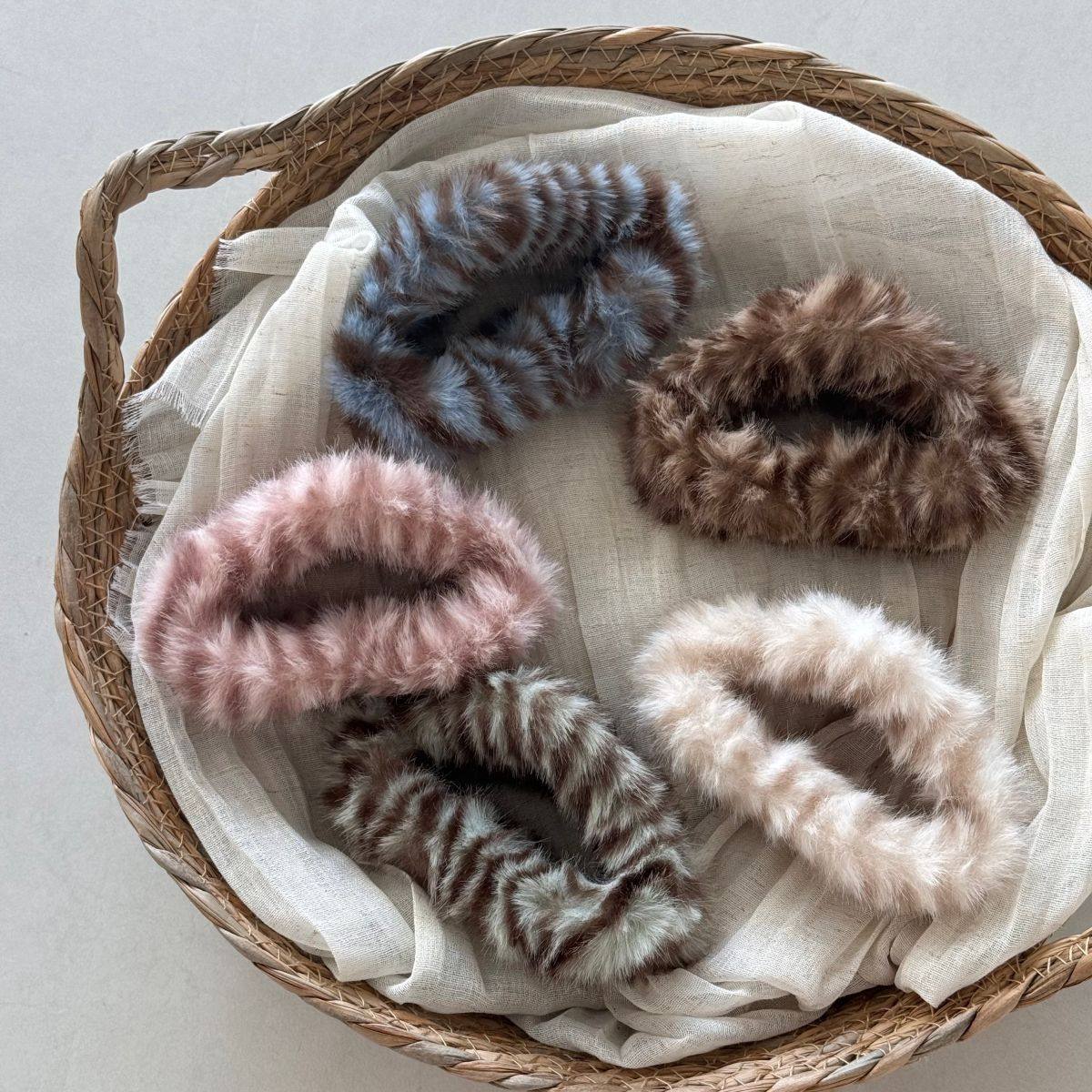 秋冬毛绒镂空云朵抓夹高级感盘发鲨鱼夹大号发量多发夹女后脑勺,淘宝优惠券,粉丝福利购,淘宝优惠卷