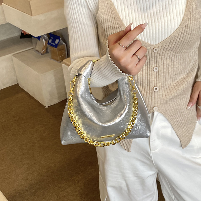 高级感小众设计质感链条手提包女2026早春新款通勤单肩斜挎饺子包,淘宝优惠券,粉丝福利购,淘宝优惠卷