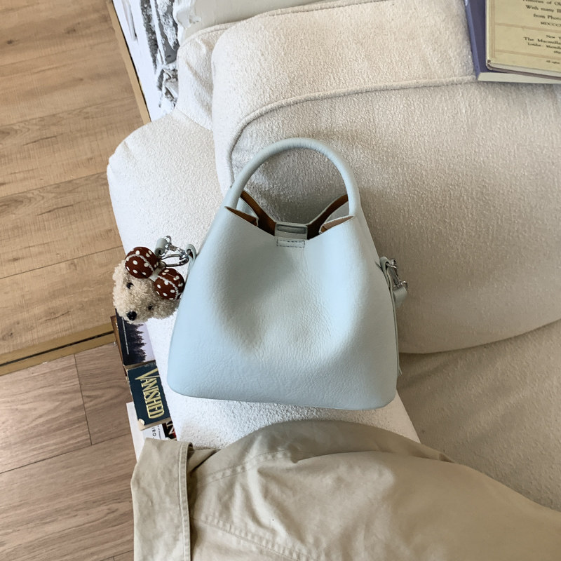 极简风小水桶包女2026新款百搭手提包高级感时尚休闲菜篮子小拎包,淘宝优惠券,粉丝福利购,淘宝优惠卷