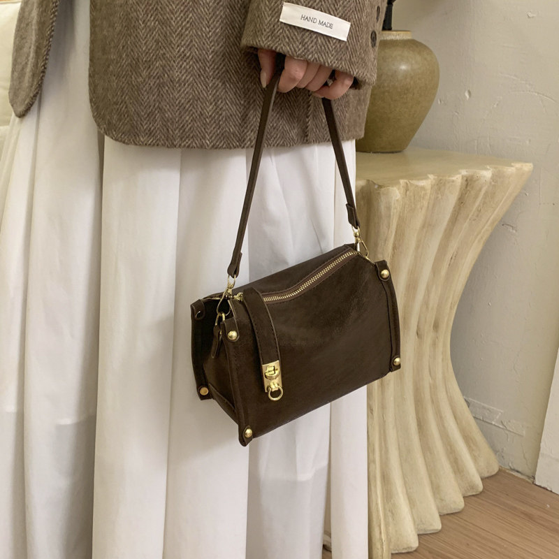 温柔粉色复古轻奢高级感盒子小方包女式2025新款手提包单肩斜挎包,淘宝优惠券,粉丝福利购,淘宝优惠卷