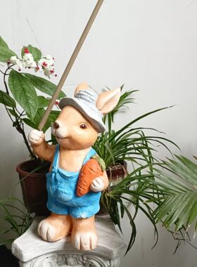 户外花园庭院阳台布置装卡通兔子摆件创意动物甘道夫可插艾草蚊香
