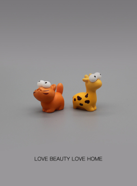 好无聊！摆几个可爱动物治愈心情仿真小摆件电脑日式工位办公桌面