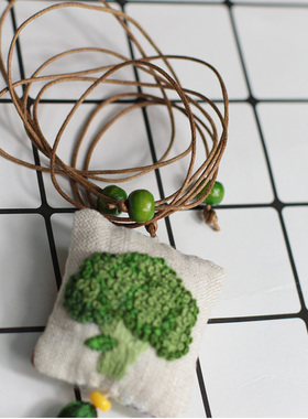 刺绣长款复古棉麻配饰流苏吊坠