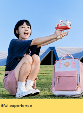 校园女简约防泼水双肩包