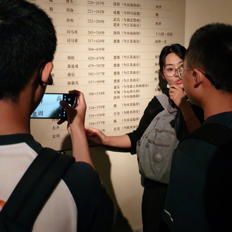 国博讲解跟团游【10人小团】中国国家博物馆讲解跟团游亲子研学3H