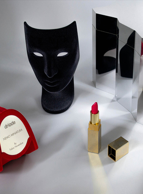 Driade 意大利 Nemo Miniatura 1:50 创意面具扶手椅微缩模型摆件