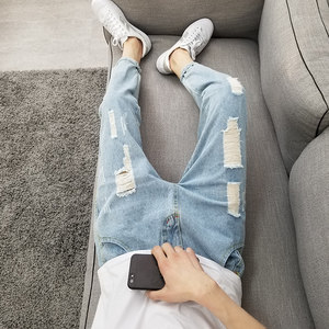 浅色破洞牛仔裤男修身小脚九分裤ins夏季9分刮烂bf乞丐裤子韩版潮