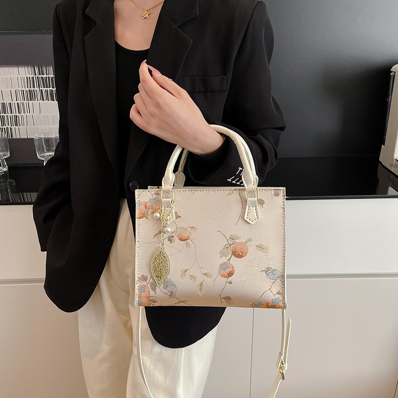 非遗国风刺绣大容量托特包手缝自制礼物diy材料包单肩斜挎手提包,淘宝优惠券,粉丝福利购,淘宝优惠卷