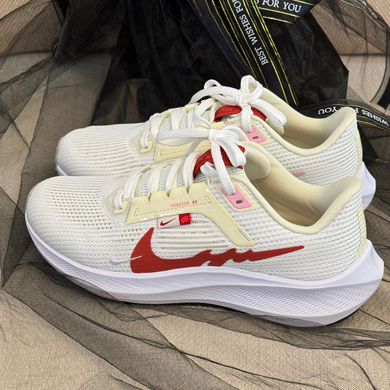 Nike耐克 Air Zoom Pegasus 40女款低帮防滑耐磨跑步鞋DV3854-104 - 图1