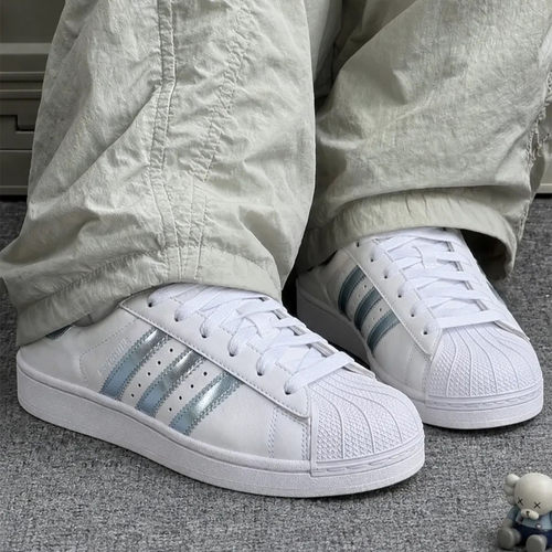 adidas阿迪达斯Superstar2女款低帮防滑耐磨贝壳头休闲板鞋IH1628 - 图3