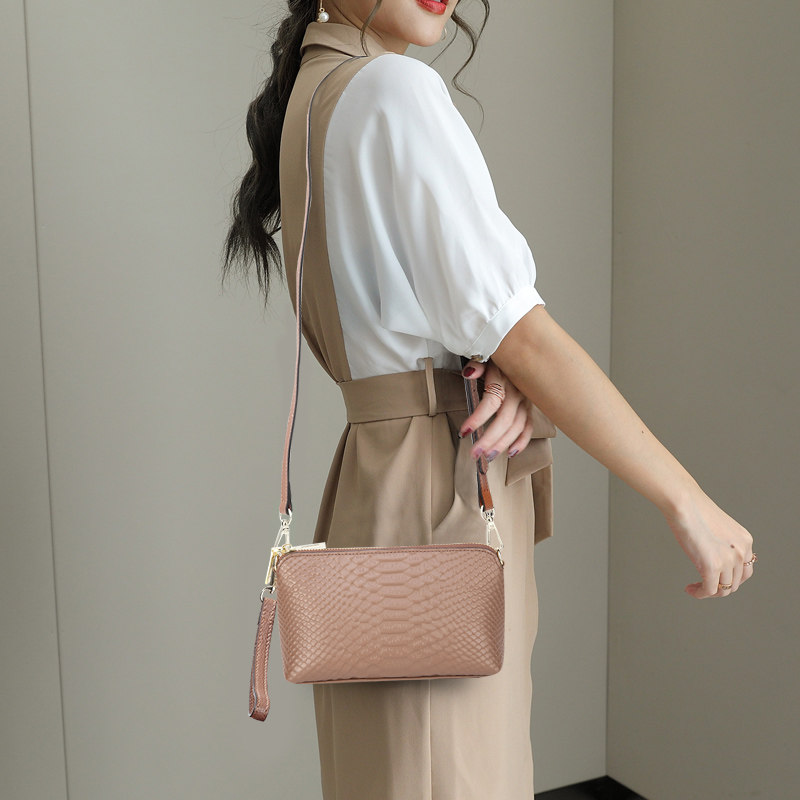  草木生箱包女士包袋