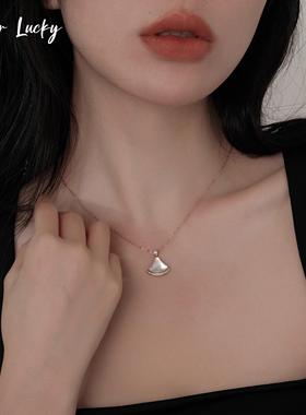小裙子项链女贝母扇形锁骨链礼物