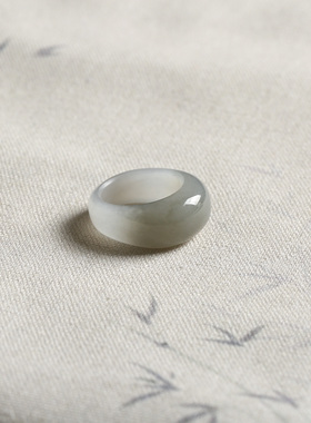 14号戒指 和田玉烟紫馒头款指环 3243