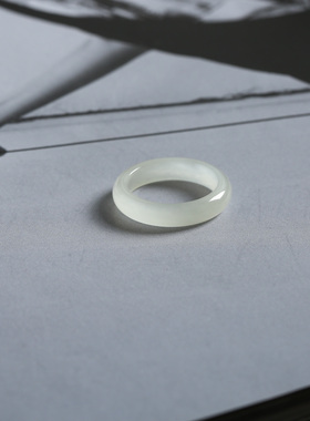 16号戒指 和田玉晴水浅青白泥鳅背圆弧素圈指环 2882