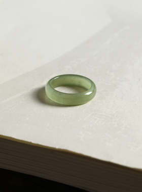 8号戒指 和田玉青白窄条小尺码圆弧素圈指环 尾戒 4565