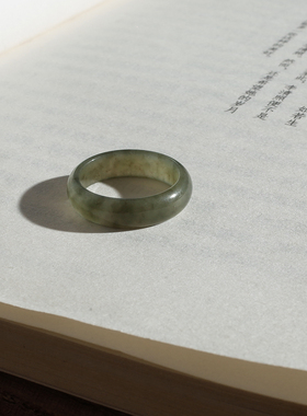 17号戒指 和田玉青白青花圆弧素圈指环 3194