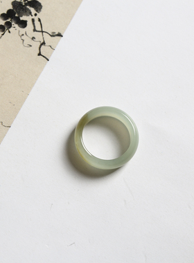 10号戒指 新疆和田玉糖料青白玉圆弧素圈指环 9754