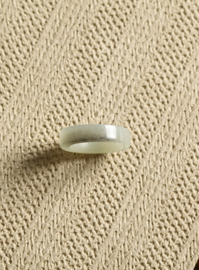 12号戒指 新疆和田玉青花籽料 籽玉直切款中宽方口指环 8511