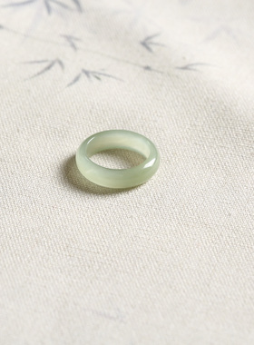 13号戒指 和田玉晴水青白泥鳅背圆弧素圈指环 3239