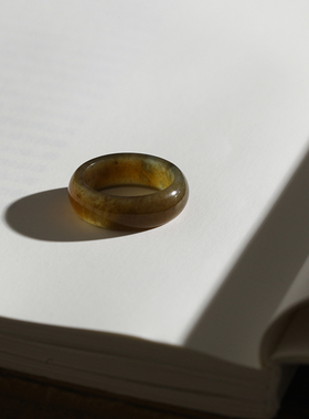 13号戒指 新疆和田玉糖玉唐草纹泥鳅背圆弧素圈指环 8327