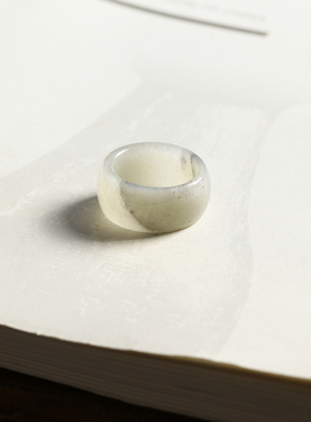 17号戒指 新疆和田玉青花籽料 籽玉轮胎款宽条圆弧指环 6551