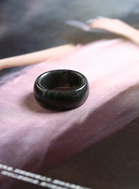 23号戒指 新疆和田玉青花籽料 籽玉墨玉大尺码圆弧素圈指环 453