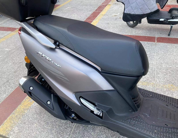 适用豪爵AFR125防水坐垫套改装件UCR/USR/VX125坐桶垫马桶尾箱垫 - 图2