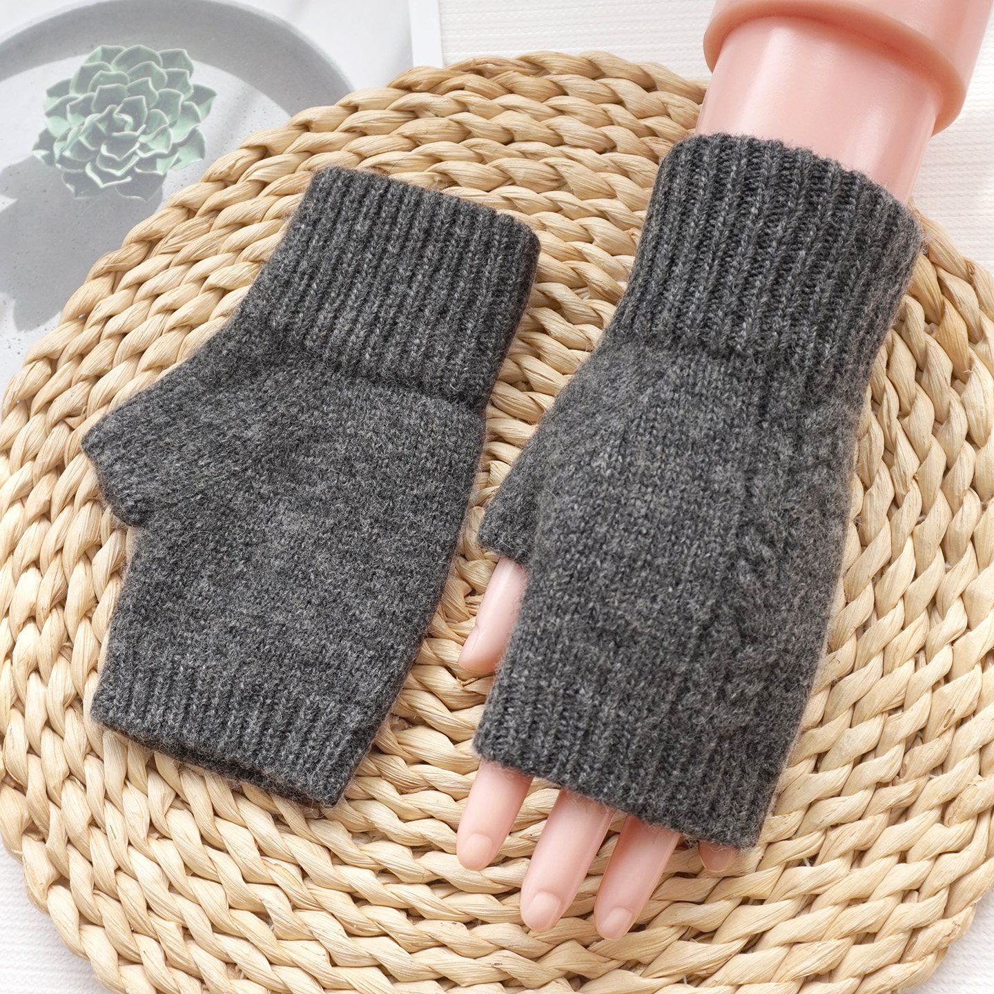 歌诺达秋冬新品女士兔羊毛半指手套可爱露指触屏开车写字保暖毛线,淘宝优惠券,粉丝福利购,淘宝优惠卷