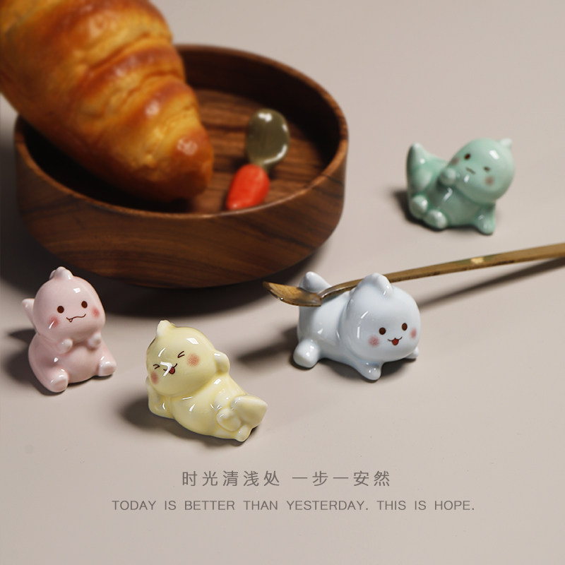 陶瓷奶龙筷架家用酒店筷枕可爱动物家用小摆件生日节日创意小礼物,淘宝优惠券,粉丝福利购,淘宝优惠卷