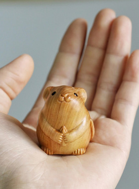 崖柏木雕十二生肖美女蛇手把件