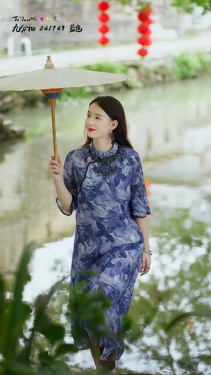 Chu Xin original national style embroidered batik blue printed literary retro ramie short-sleeved dress