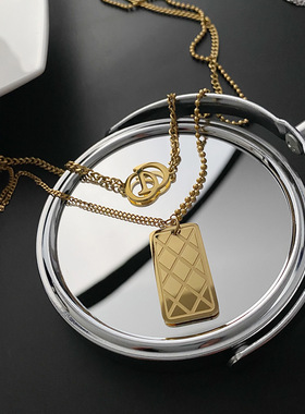 矩形格纹项链2022年新款潮女大牌风钛钢双层锁骨链高级感网红颈链