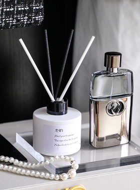 轻奢样板房间衣帽间服饰收纳盒鞋帽丝巾包礼服连衣裙饰品软装套装