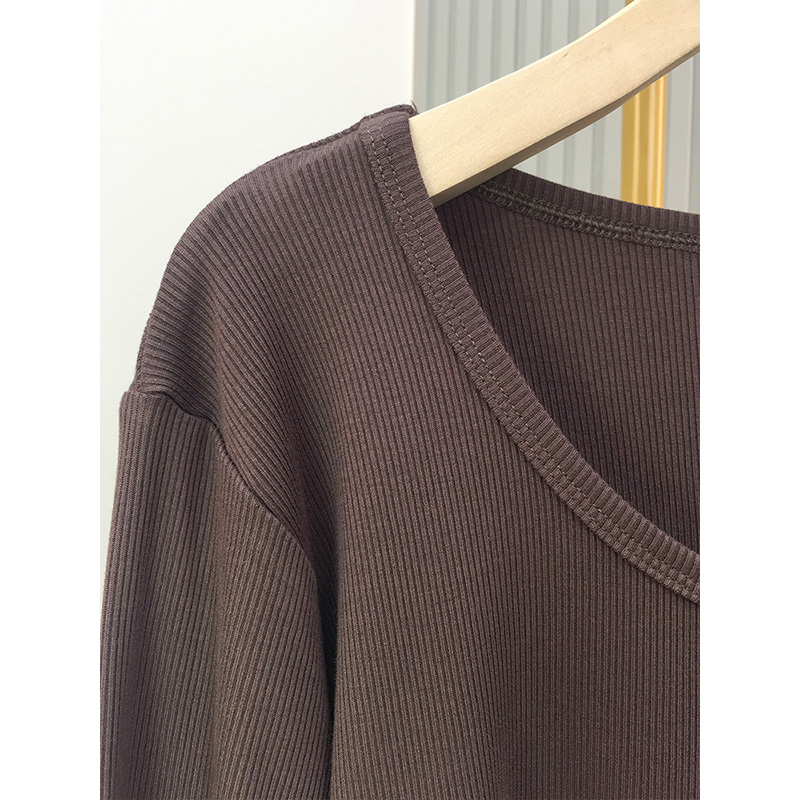 胖妹妹大领口加绒上衣200斤胖MM秋冬外穿正肩美拉德色针织打底衫 - 图1