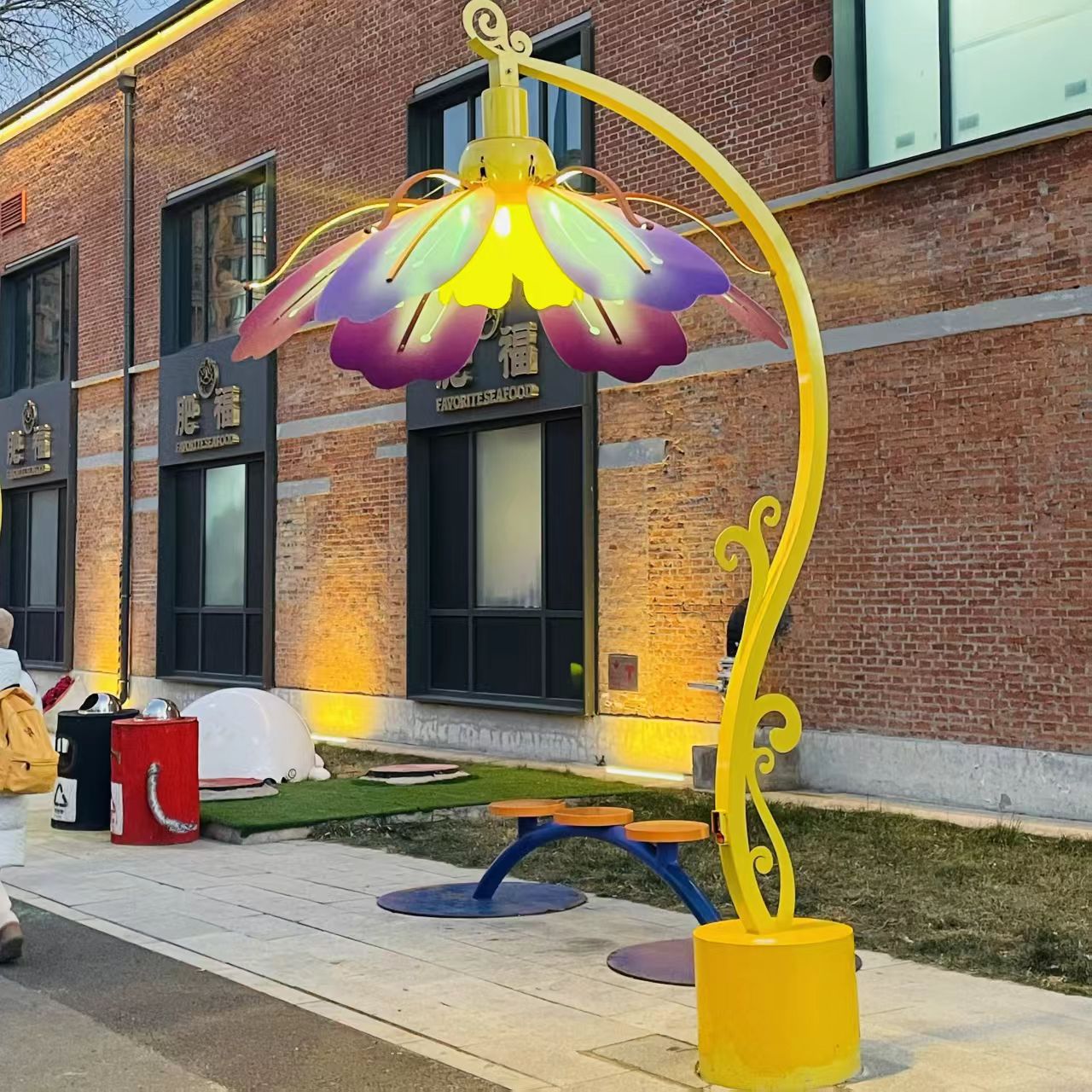 自动感应花户外景区商业街游乐园红外人体亚克力互动机械开合花灯 - 图2