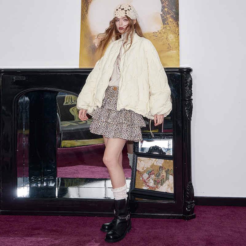 妖精的口袋白色菱格轻薄羽绒服女2025年冬季新款小个子短款外套