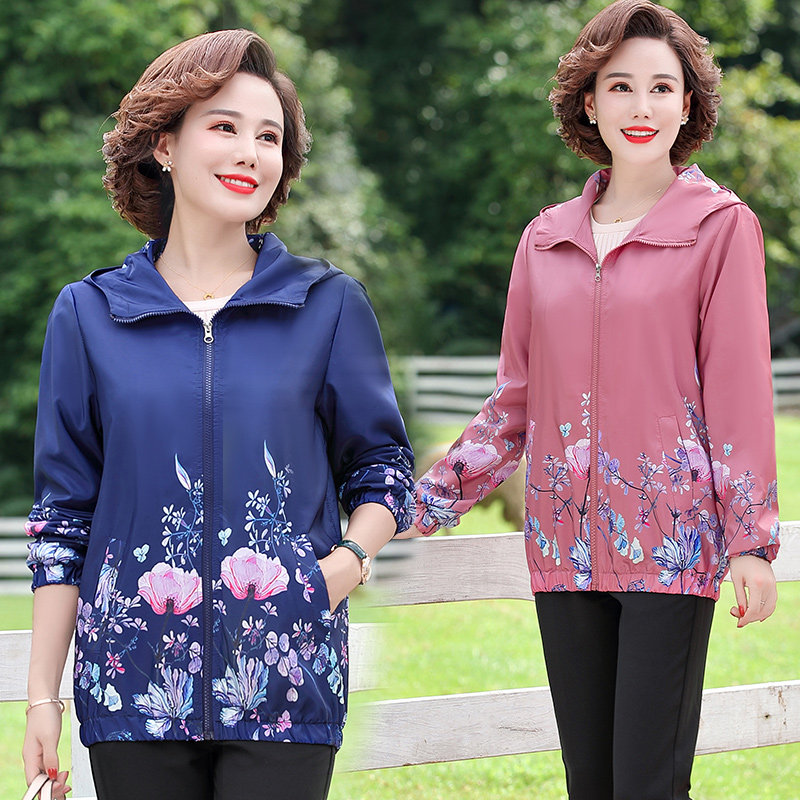 妈妈新款春秋季上衣服短款带帽风衣 江诗琪中老年女装