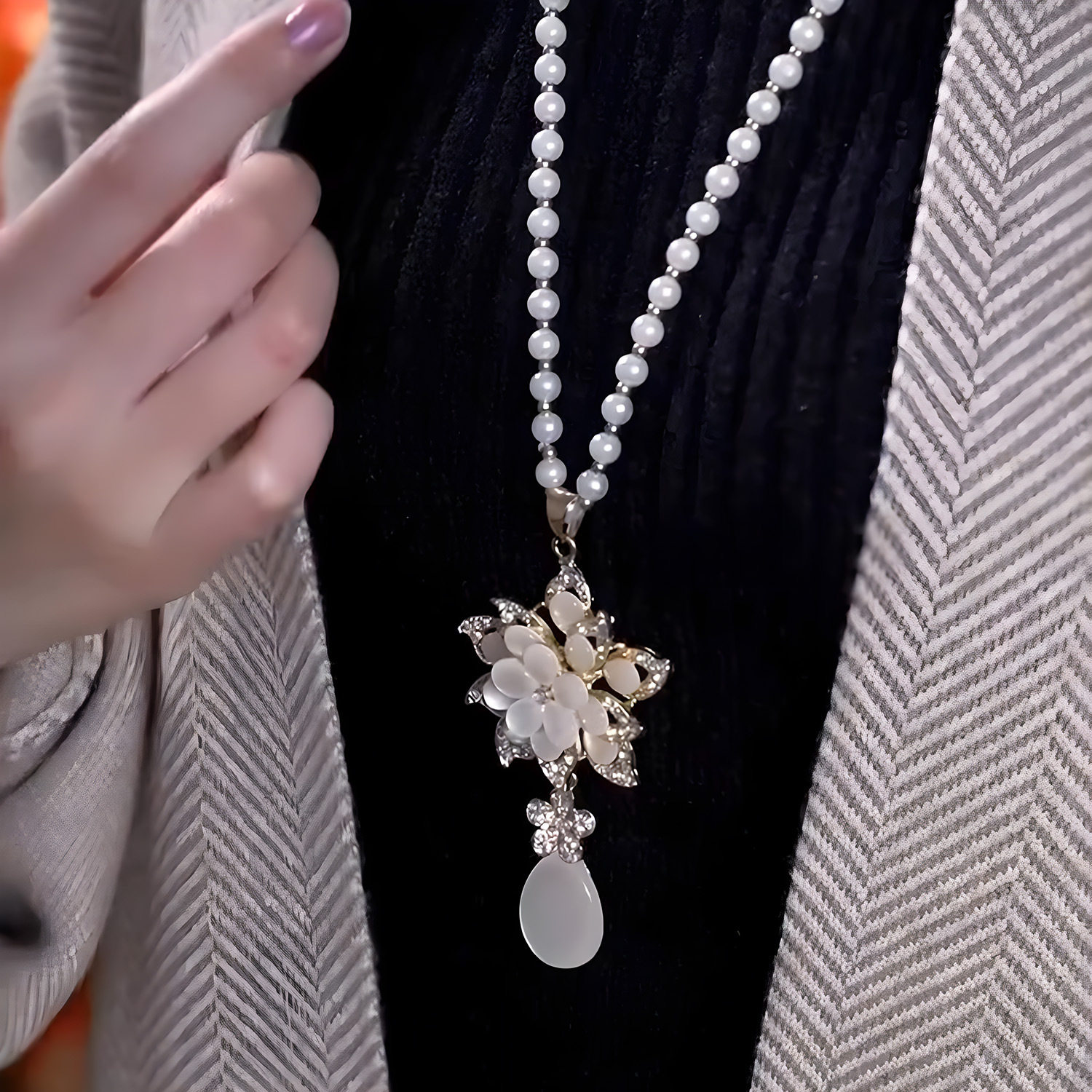 气质花开富贵百搭长款流苏毛衣链2024年秋冬新款轻奢时尚饰品配饰,淘宝优惠券,粉丝福利购,淘宝优惠卷