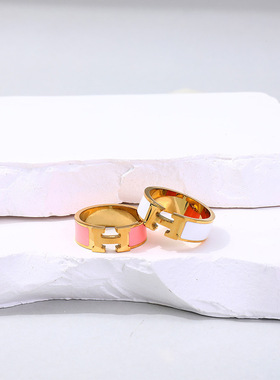 精致时尚字母H戒指女款