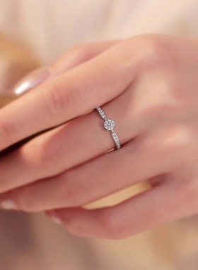 新款轻奢风仿莫桑石初心戒指女时