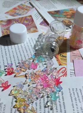 QUEENT滴胶填充装饰物幻彩蝴蝶